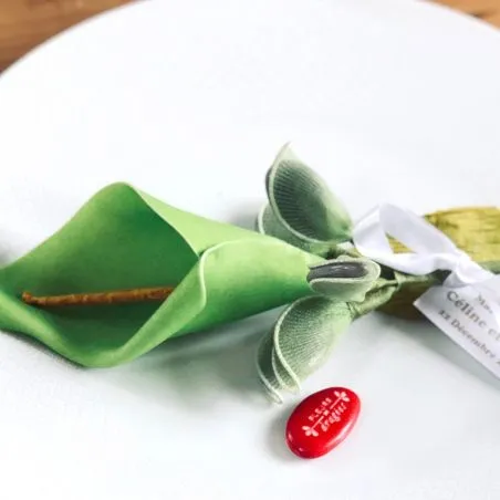 Arum sur tige porte Dragées - Vert