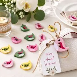 Lot de 24 petits Oiseaux en bois multicolore